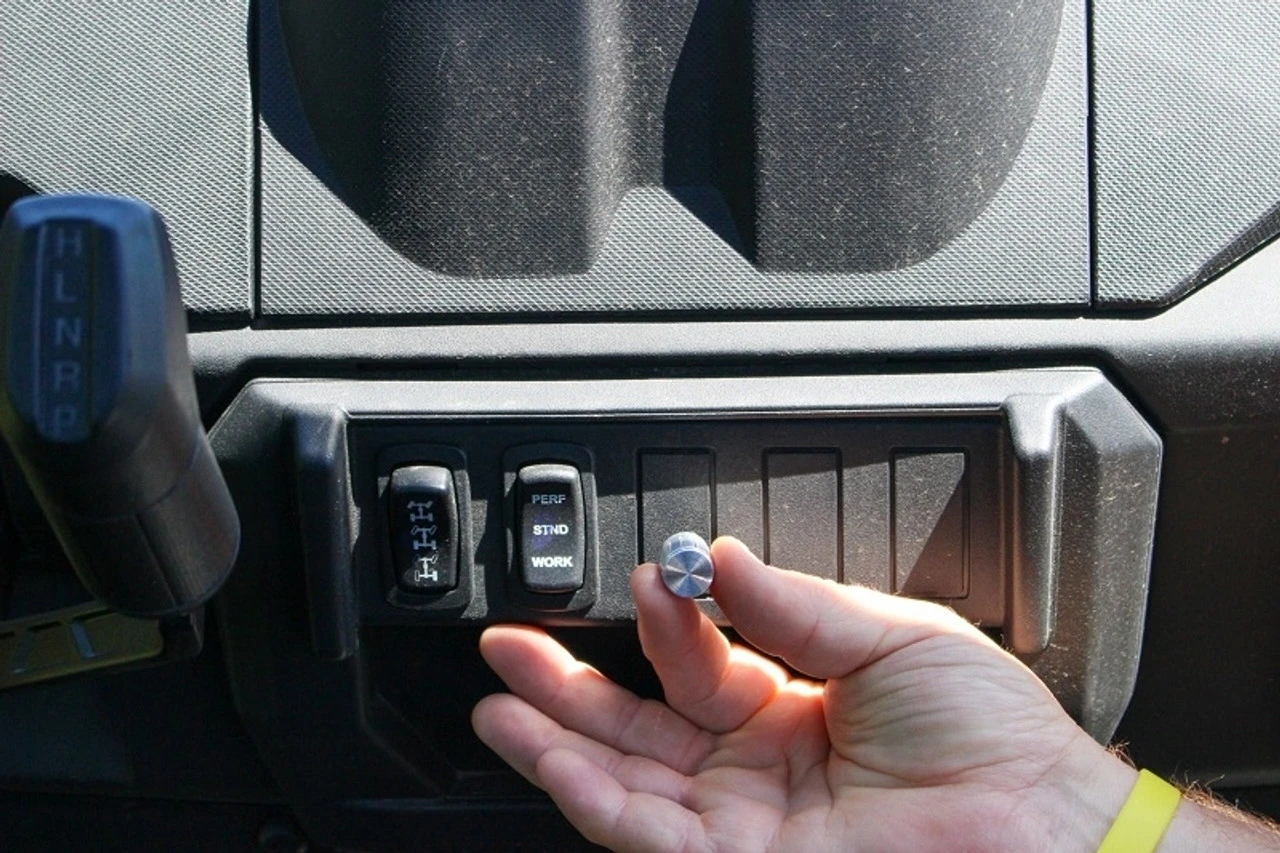 Polaris Ranger 900/1000 39″ Air Bar Interior Fan By Fortress 6 Polaris Ranger 900/1000 39″ Air Bar Interior Fan By Fortress - Image 4